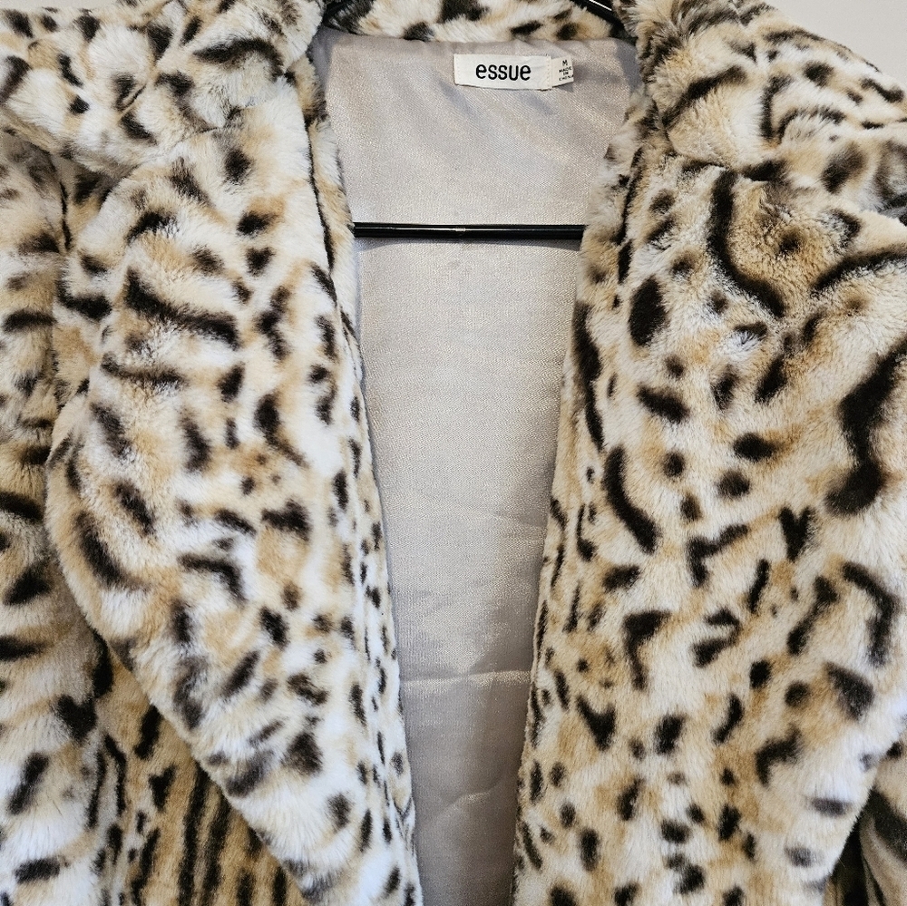 Cheetah open front cardigan coat size med. - Picture 4 of 16